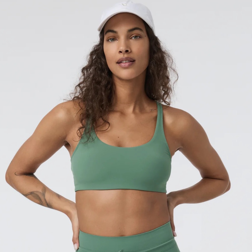 Brand new tagged Vuori Women's Green Yosemite Bra XS